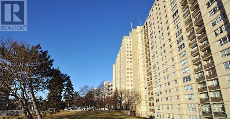 206-5 Parkway Forest Drive, Toronto, ON, M2J 1L2 - 9
