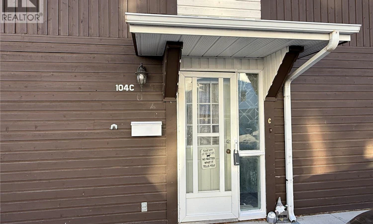 104c-213 Main Street