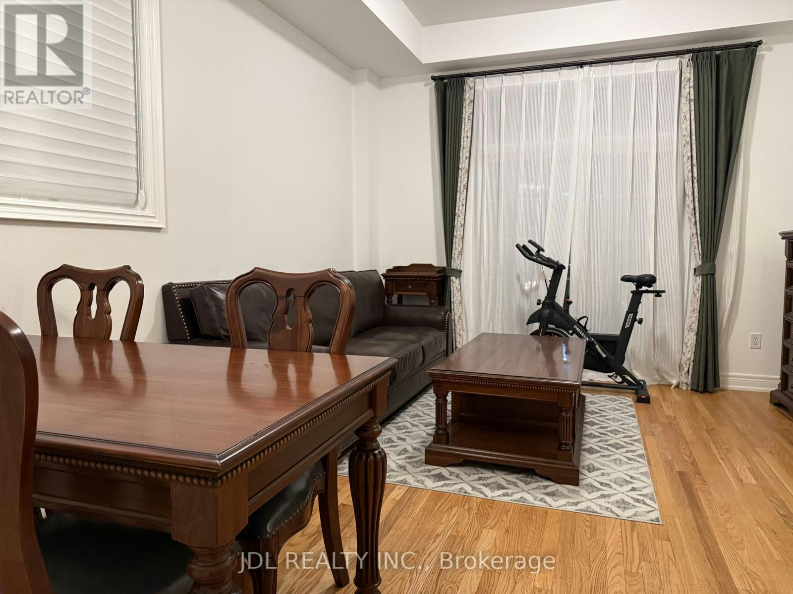 2 Fairhead Mews, Toronto, ON, M4E 3Y4 - 6