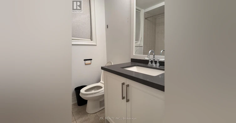 2 Fairhead Mews, Toronto, ON, M4E 3Y4 - 10