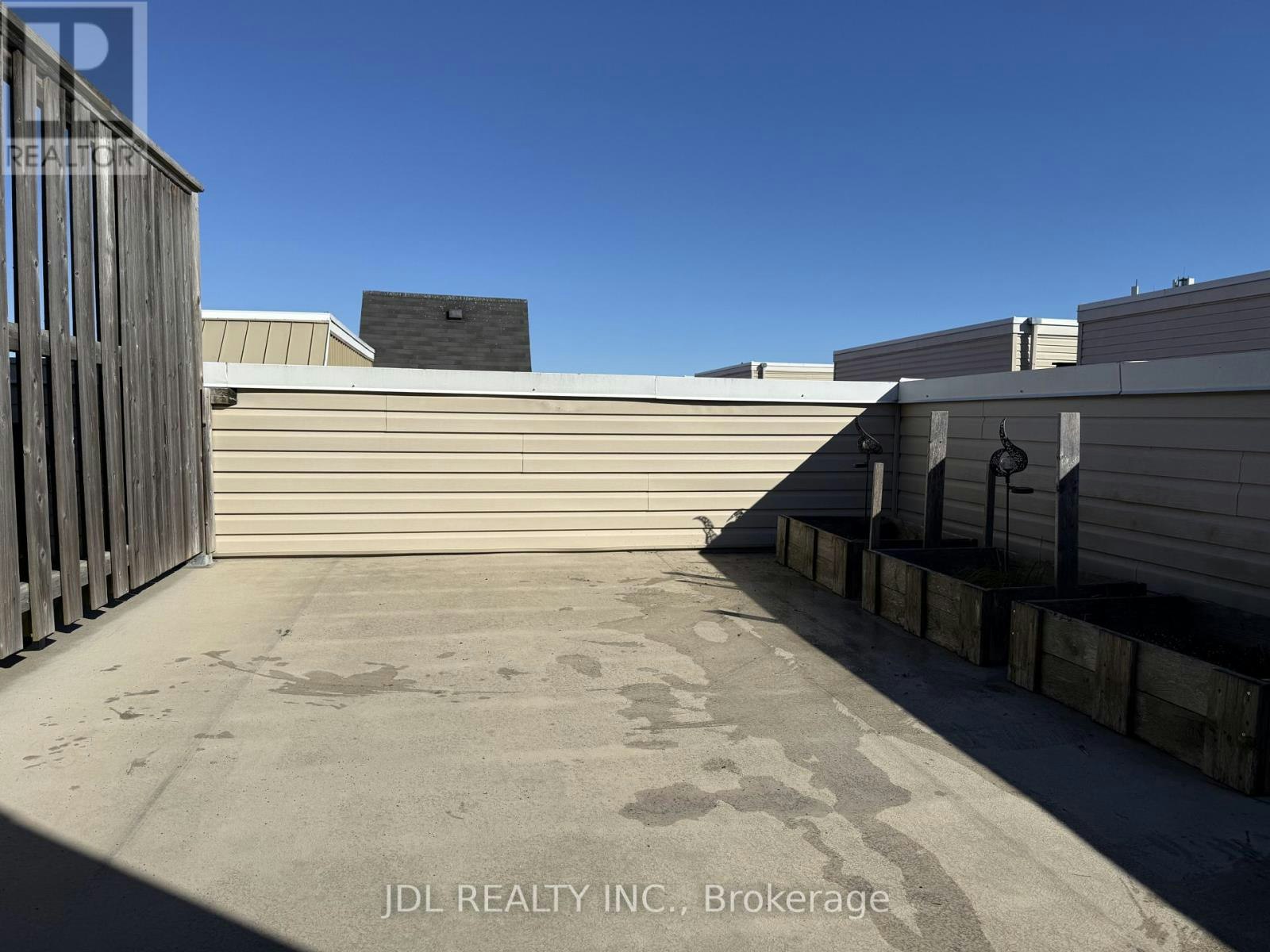 2 Fairhead Mews, Toronto, ON, M4E 3Y4 - 17