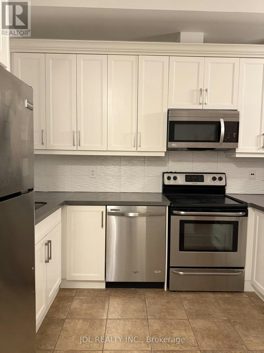 2 Fairhead Mews, Toronto, ON, M4E 3Y4 - 3