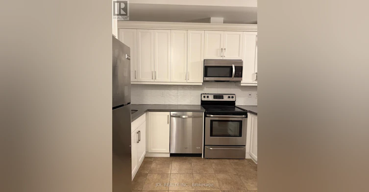 2 Fairhead Mews, Toronto, ON, M4E 3Y4 - 3