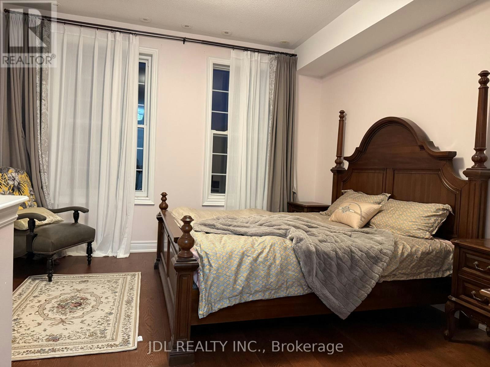 2 Fairhead Mews, Toronto, ON, M4E 3Y4 - 12