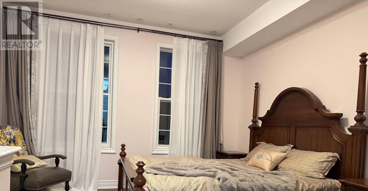 2 Fairhead Mews, Toronto, ON, M4E 3Y4 - 12