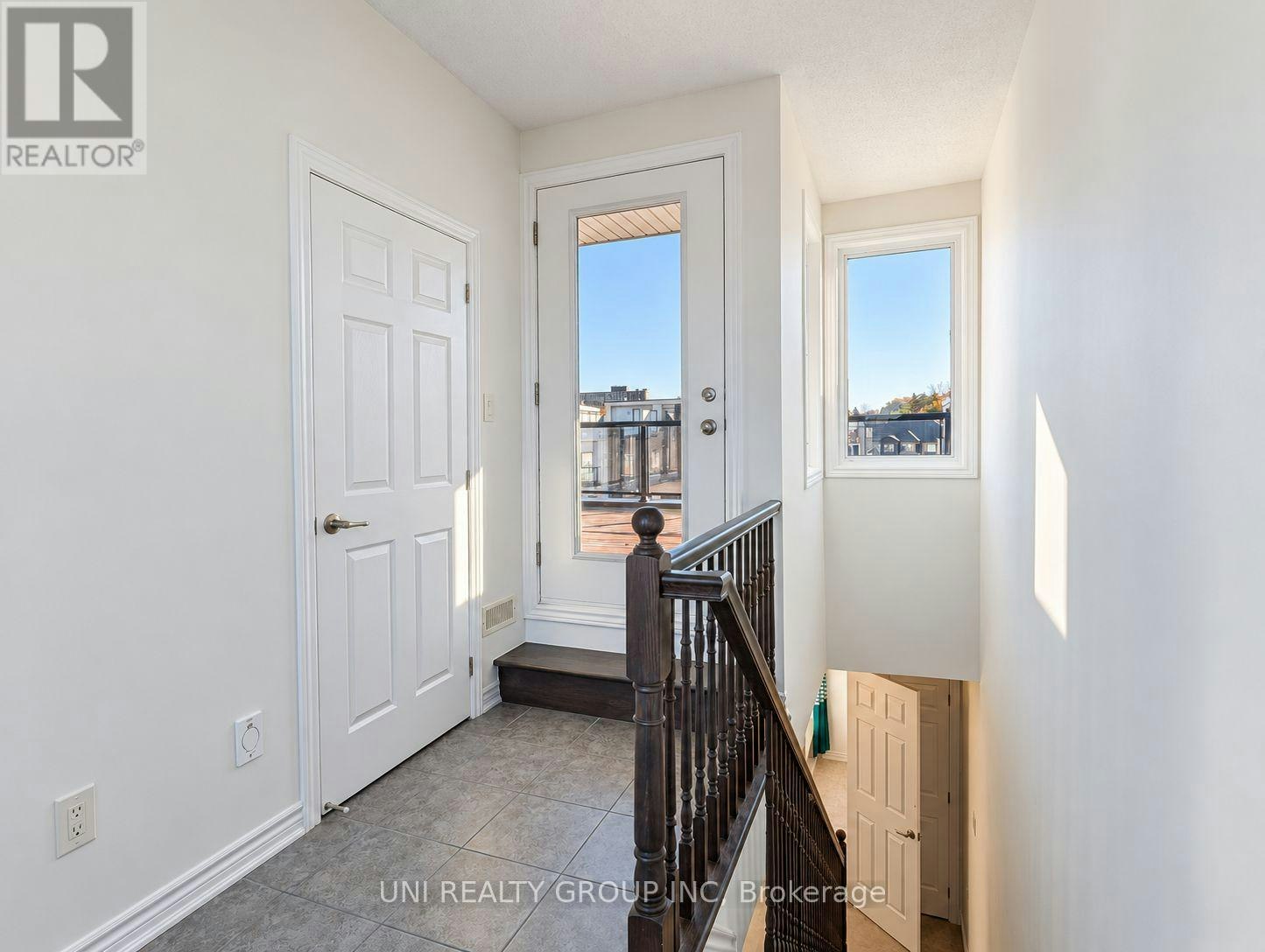809 Mikinak Road, Ottawa, ON, K1K 4Z9 - 36