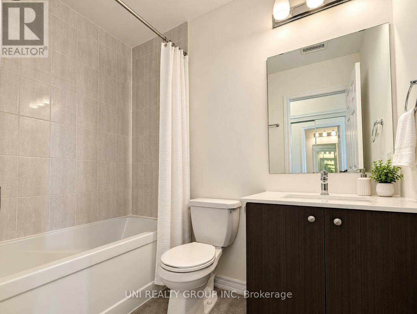 809 Mikinak Road, Ottawa, ON, K1K 4Z9 - 6