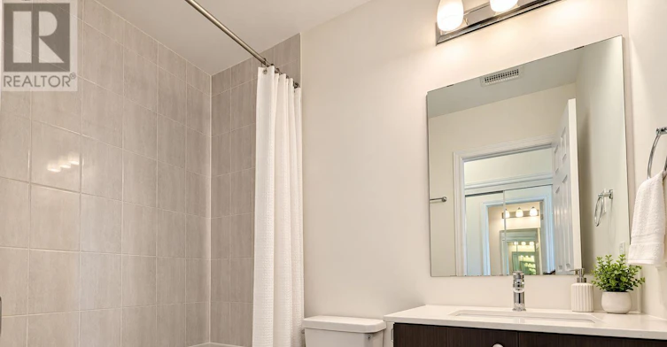 809 Mikinak Road, Ottawa, ON, K1K 4Z9 - 6