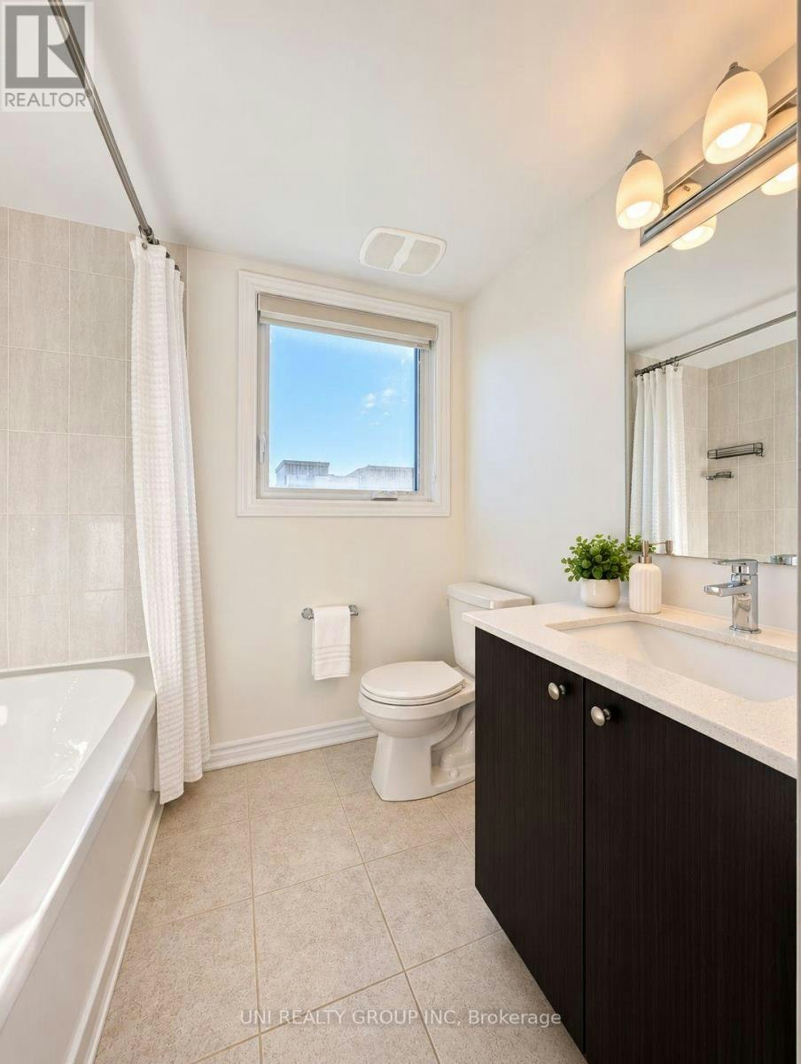 809 Mikinak Road, Ottawa, ON, K1K 4Z9 - 24