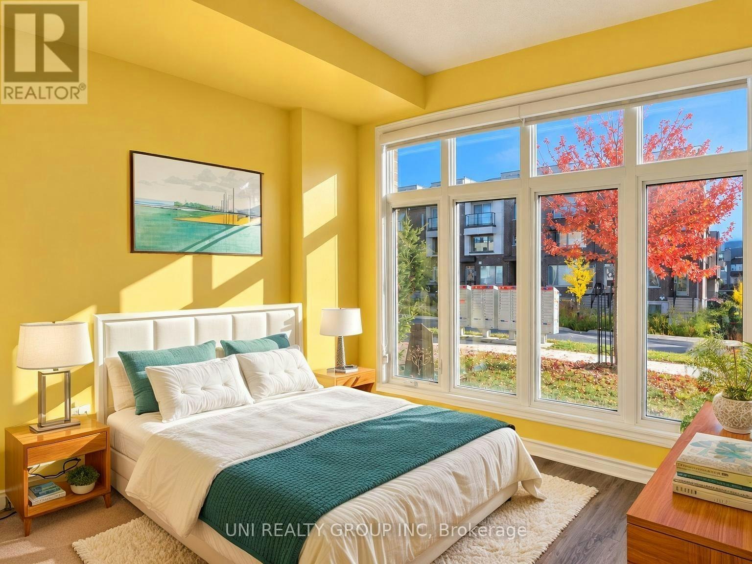 809 Mikinak Road, Ottawa, ON, K1K 4Z9 - 4