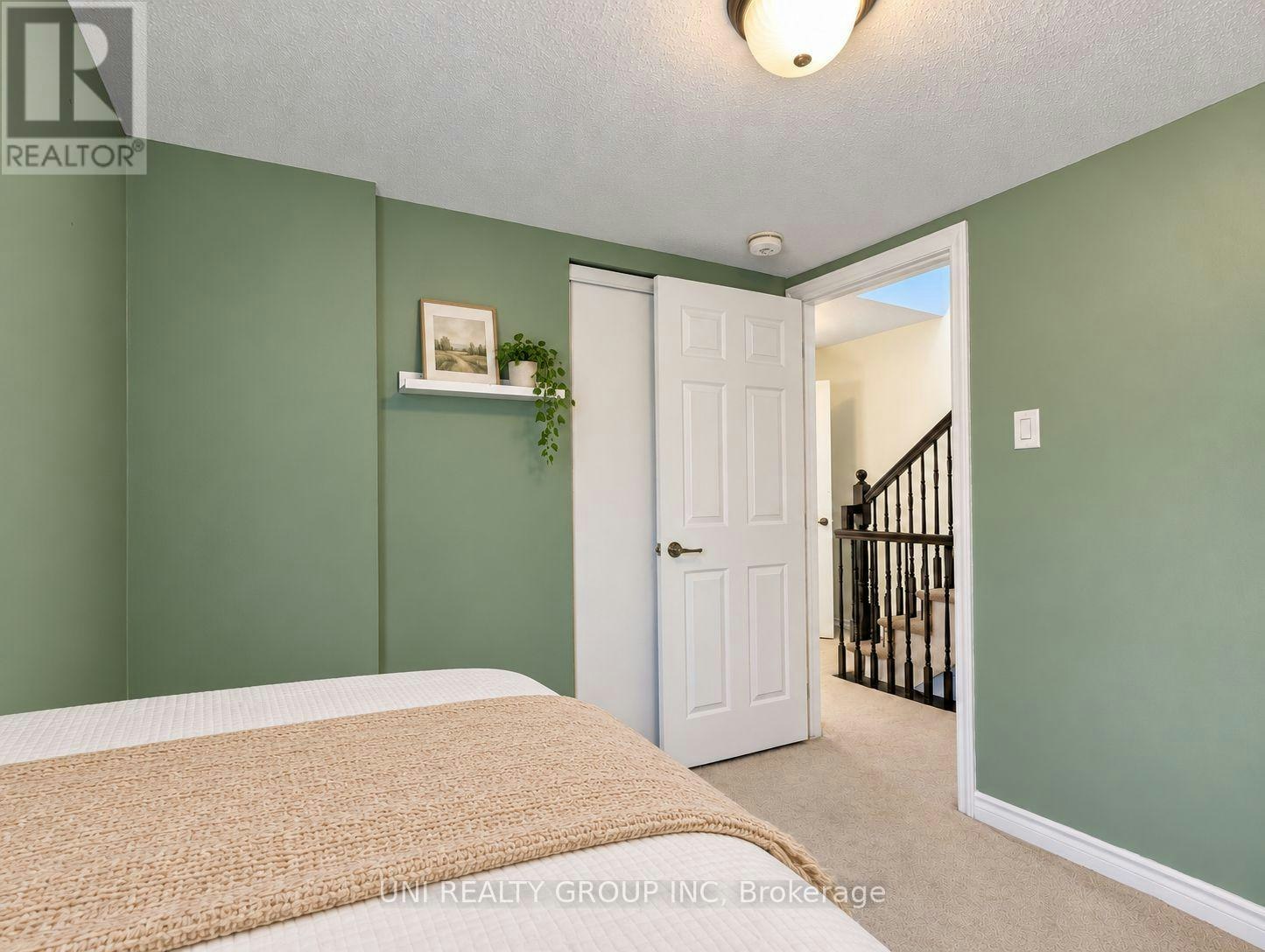 809 Mikinak Road, Ottawa, ON, K1K 4Z9 - 29