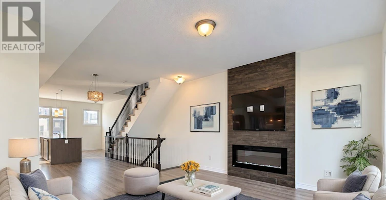 809 Mikinak Road, Ottawa, ON, K1K 4Z9 - 11