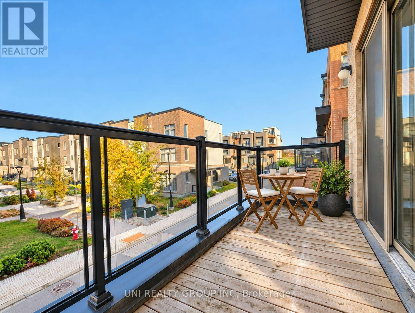 809 Mikinak Road, Ottawa, ON, K1K 4Z9 - 23