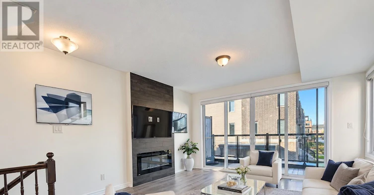 809 Mikinak Road, Ottawa, ON, K1K 4Z9 - 16