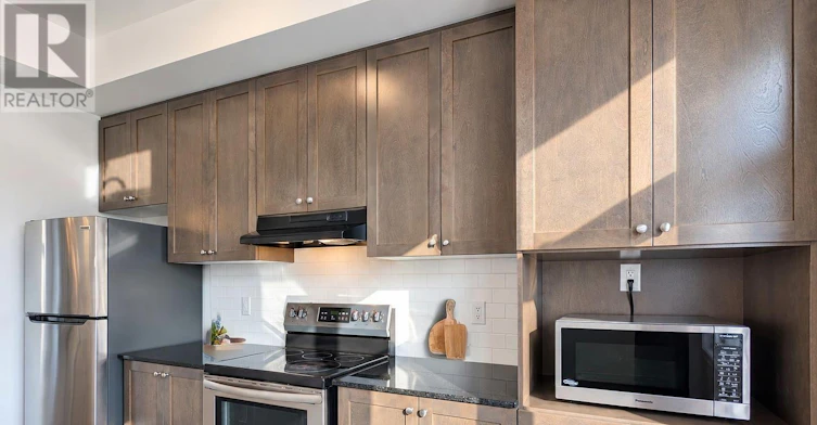 809 Mikinak Road, Ottawa, ON, K1K 4Z9 - 19