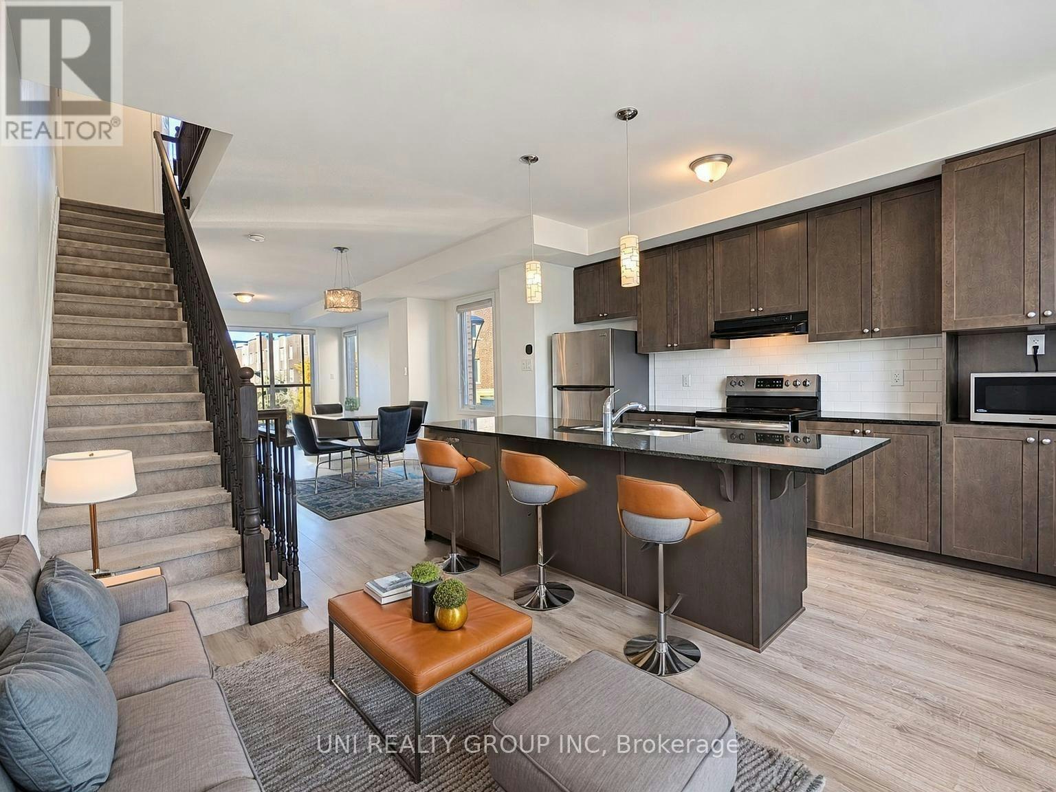 809 Mikinak Road, Ottawa, ON, K1K 4Z9 - 13