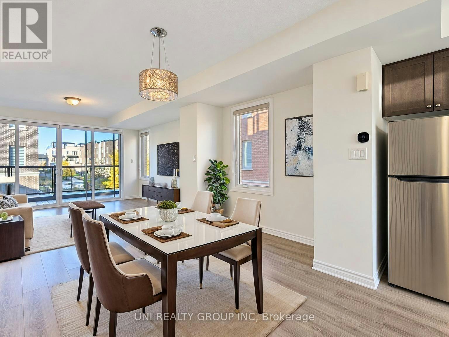 809 Mikinak Road, Ottawa, ON, K1K 4Z9 - 15