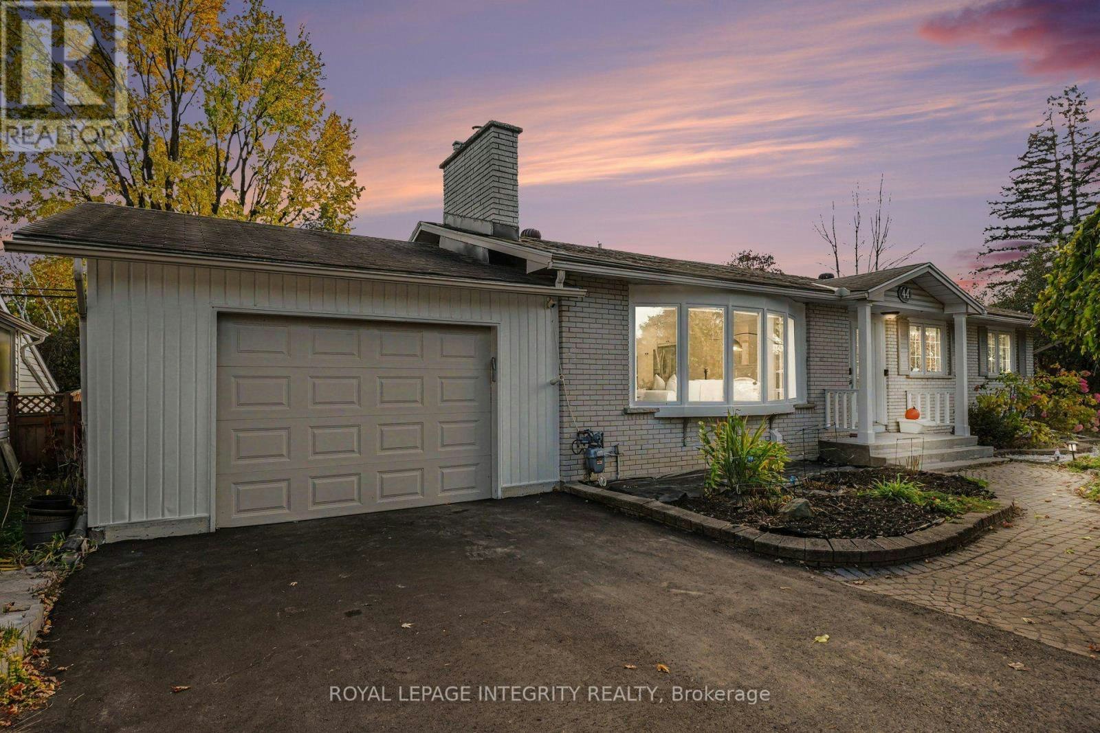 44 Millford Avenue, Ottawa, ON, K2G 1C2