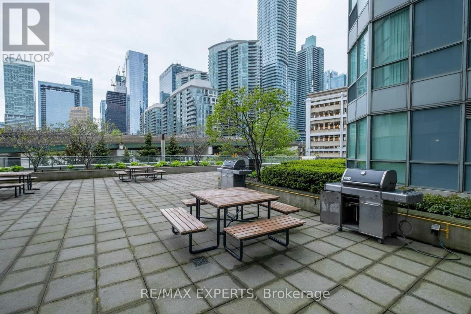 327-230 Queens Quay W, Toronto, ON, M5J 2Y7 - 17