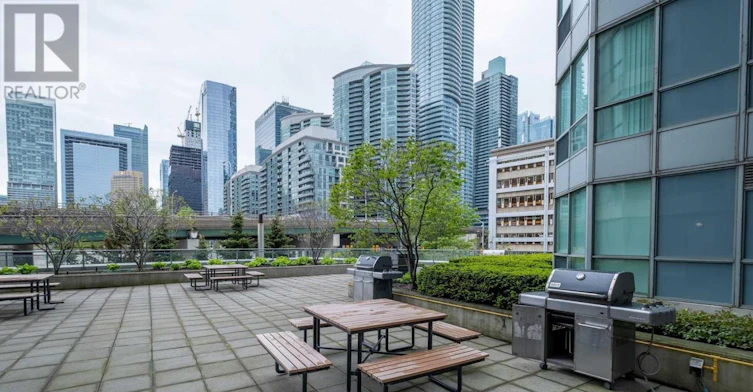 327-230 Queens Quay W, Toronto, ON, M5J 2Y7 - 17