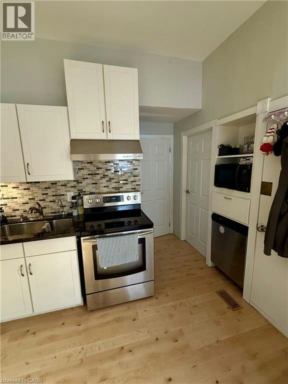 27 Pollock Avenue, Cambridge, ON, N1R 2A9 - 4
