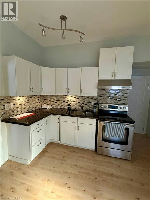 27 Pollock Avenue, Cambridge, ON, N1R 2A9 - 3