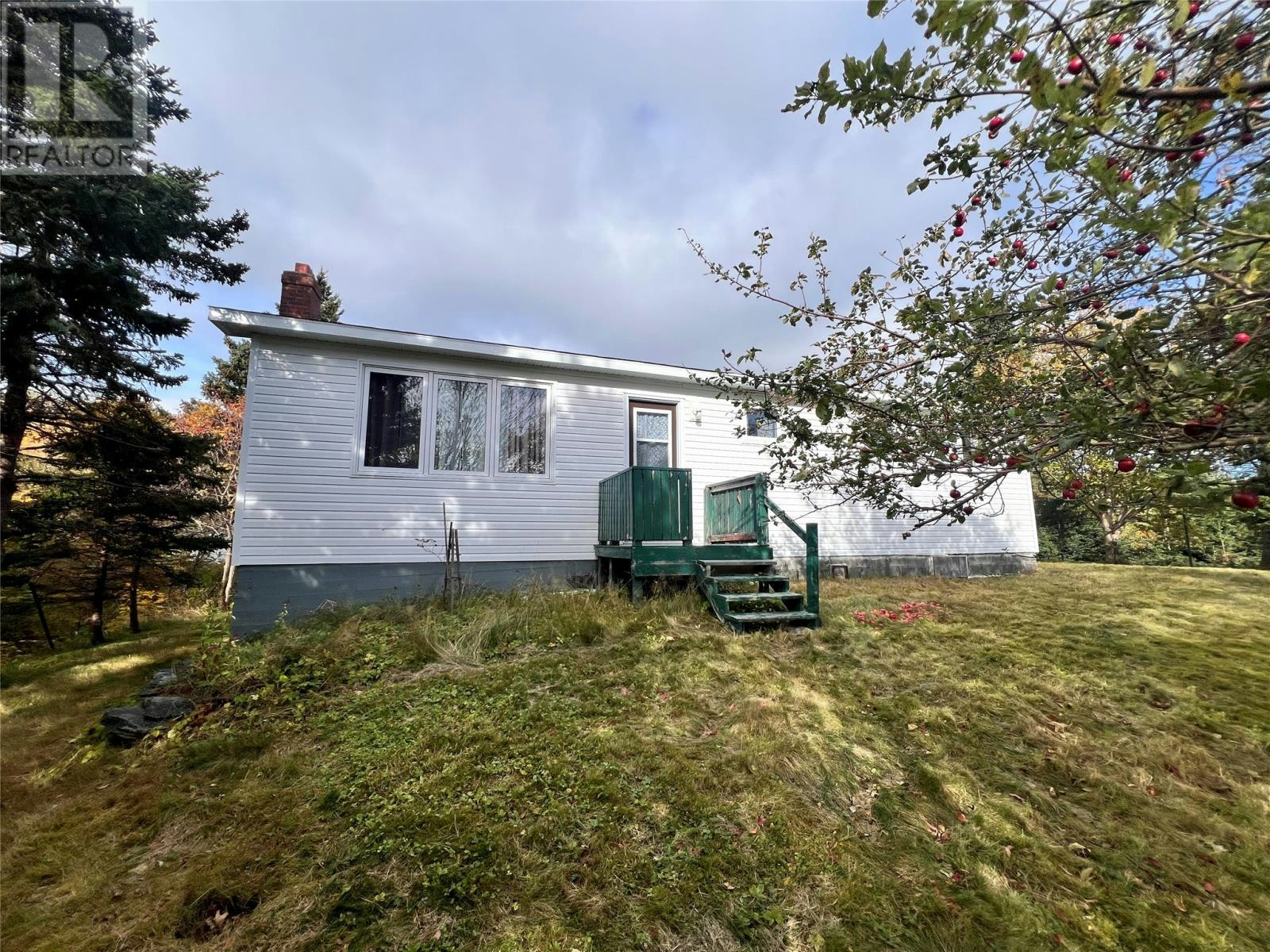 9 Frenchs Road, Bay Roberts, NL, A0A 1G0