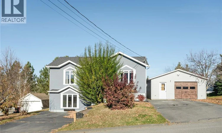 4 Mgr Roy Avenue