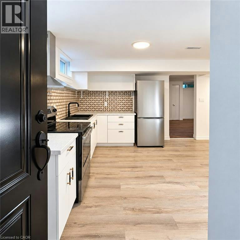 Lower-69 Tupper Crescent, Kitchener, ON, N2B 2Y1 - 4