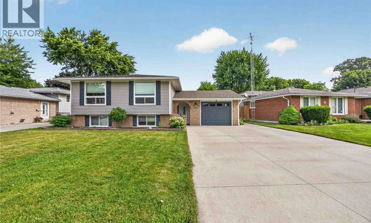 266 Clairwood Crescent
