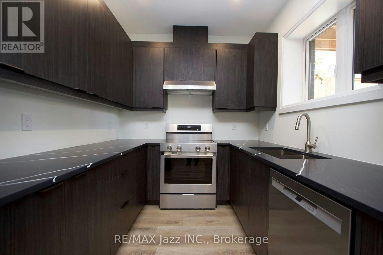 MAIN-639 Hortop Street, Oshawa, ON, L1G 4N4 - 12