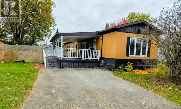 114 Hutt Road N