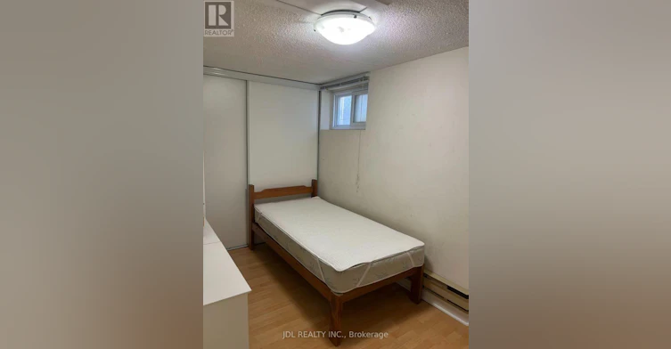 TWO Bedrooms Lower 64 Charlton Blvd Boulevard, Toronto, ON, M2M 1B9 - 5