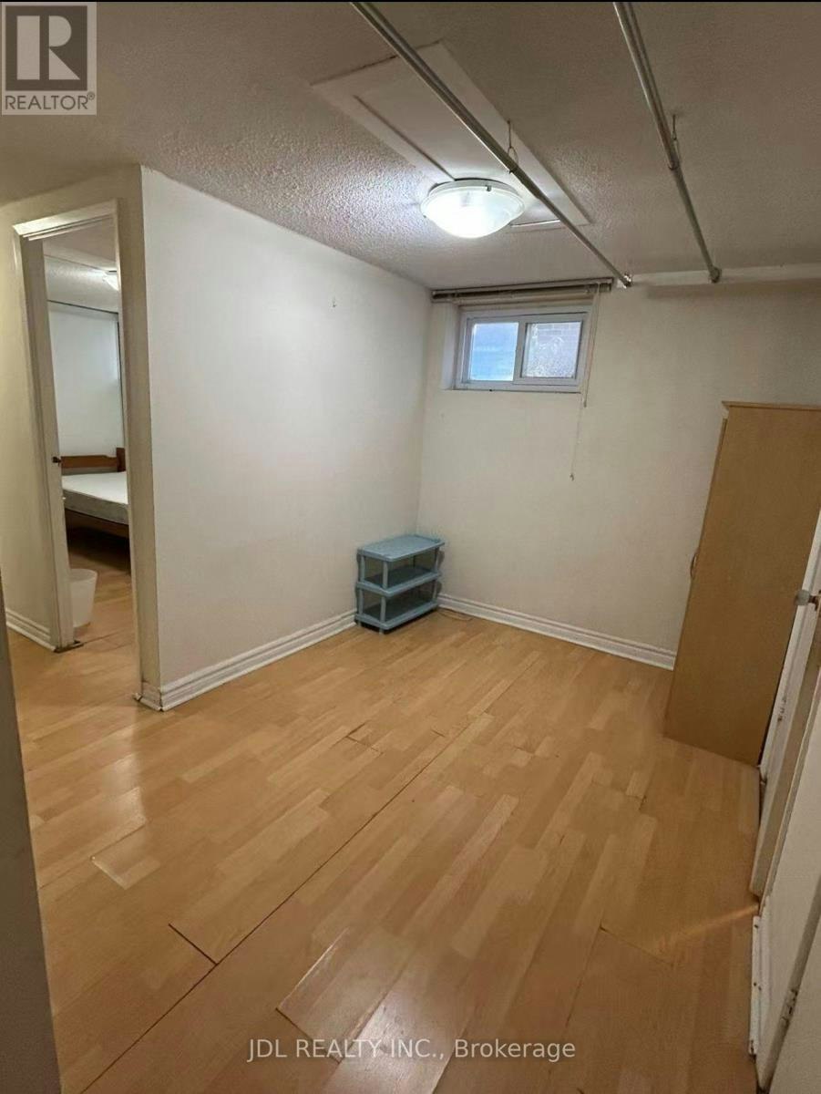 TWO Bedrooms Lower 64 Charlton Blvd Boulevard, Toronto, ON, M2M 1B9 - 6