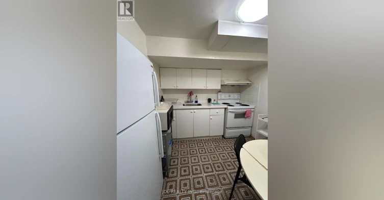 TWO Bedrooms Lower 64 Charlton Blvd Boulevard, Toronto, ON, M2M 1B9 - 7