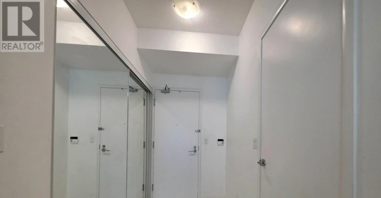 2708-215 Fort York Boulevard, Toronto, ON, M5V 4A2 - 2