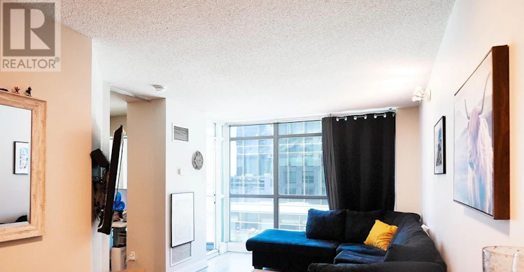 915-18 Yonge Street, Toronto, ON, M5E 1Z8 - 17