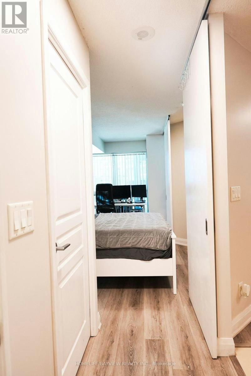 915-18 Yonge Street, Toronto, ON, M5E 1Z8 - 27