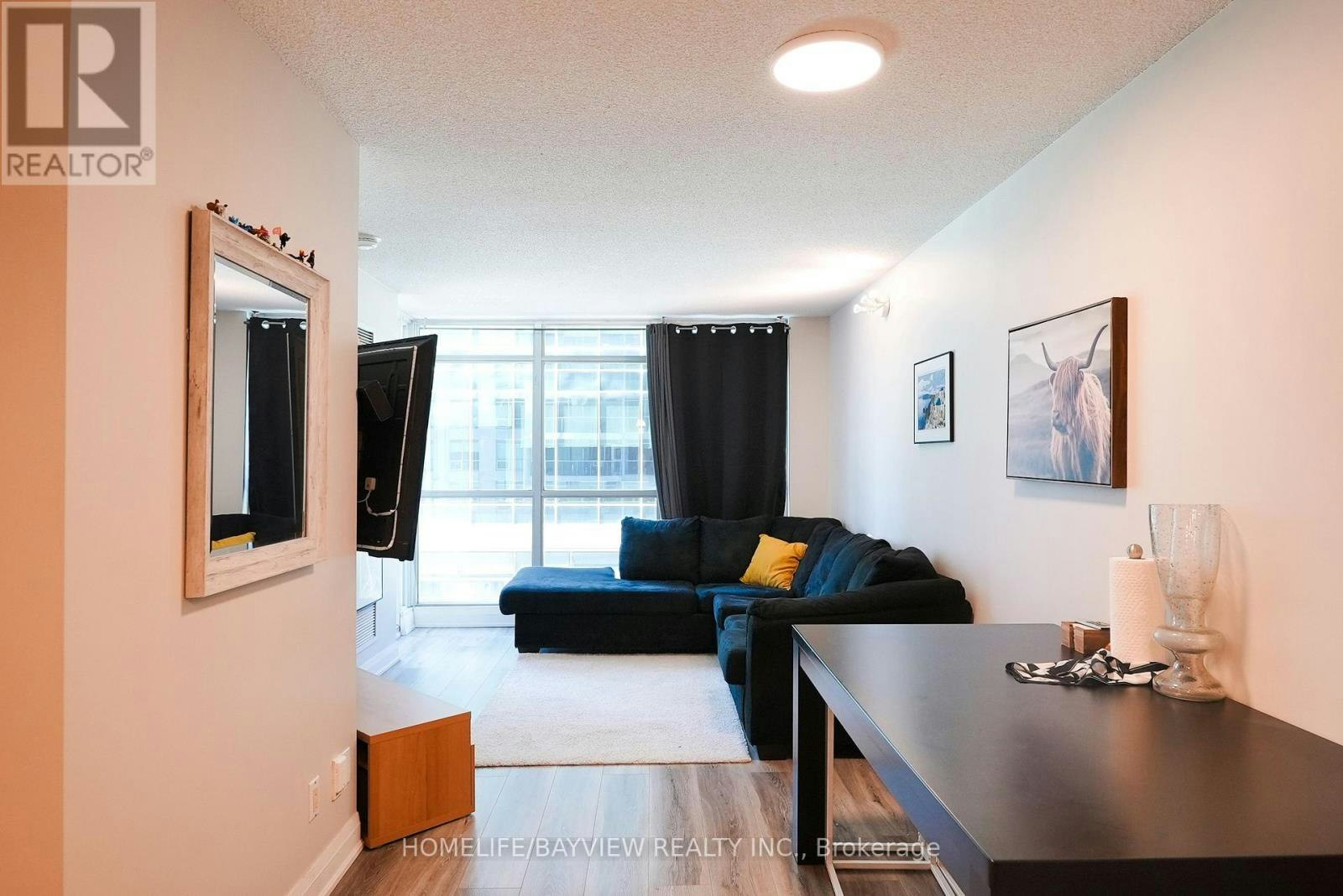 915-18 Yonge Street, Toronto, ON, M5E 1Z8 - 19