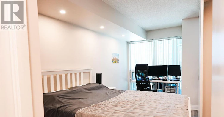 915-18 Yonge Street, Toronto, ON, M5E 1Z8 - 28