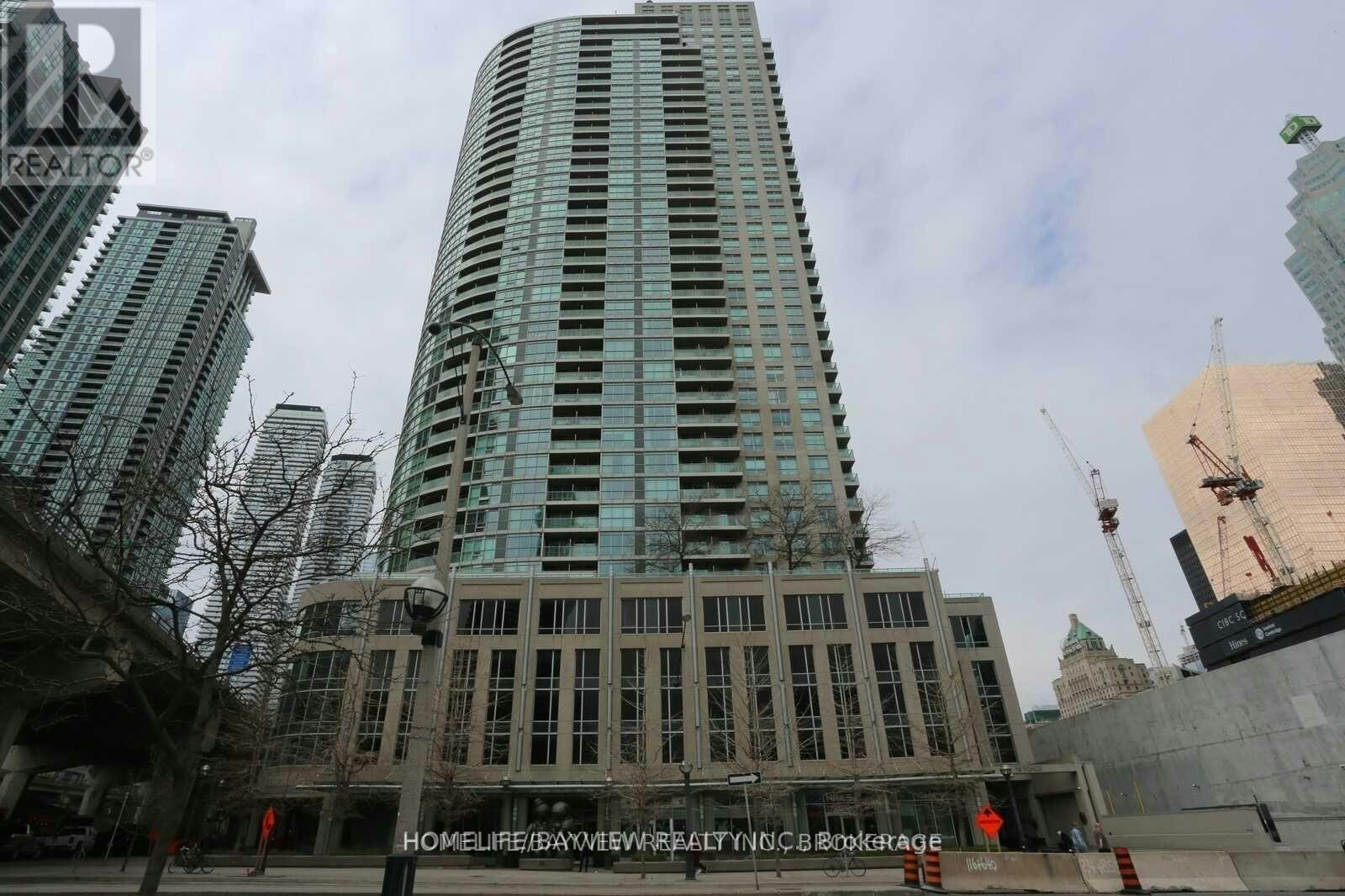 915-18 Yonge Street, Toronto, ON, M5E 1Z8