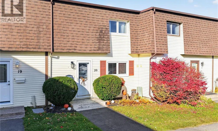 20 Vale Park West