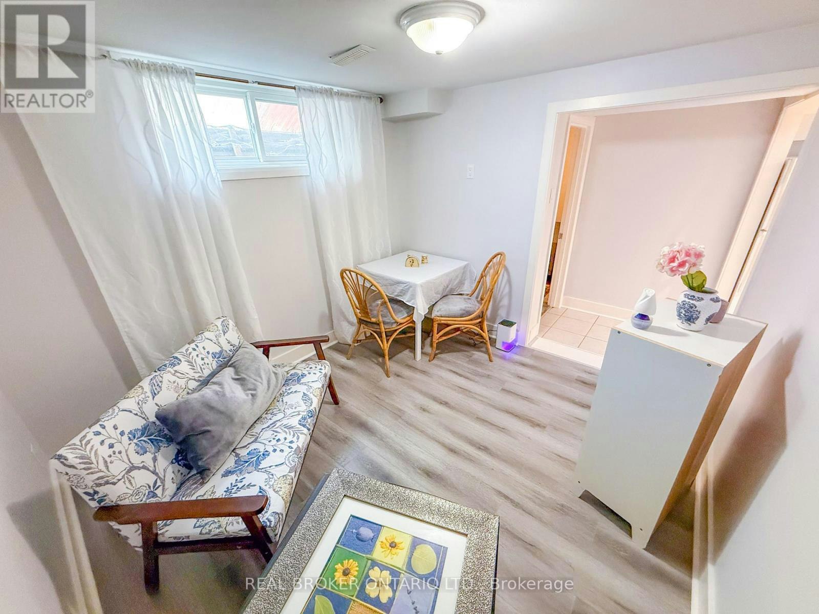 LOWER LEVEL-14 Gooch Court, Toronto, ON, M6S 2N8 - 9
