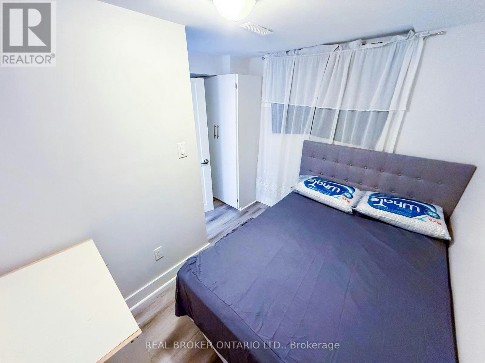 LOWER LEVEL-14 Gooch Court, Toronto, ON, M6S 2N8 - 11