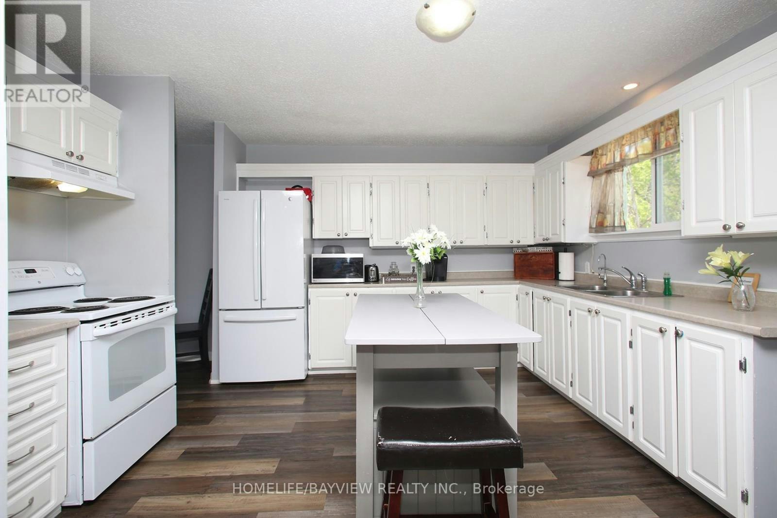 2ND Flr 9 Bridge Street, Kawartha Lakes, ON, K0M 1N0 - 9