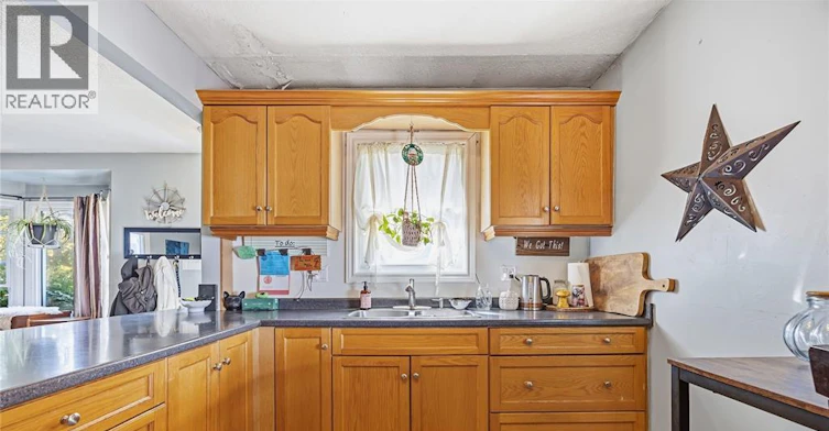 272 Kathleen Avenue, Sarnia, ON, N7T 1E3 - 6