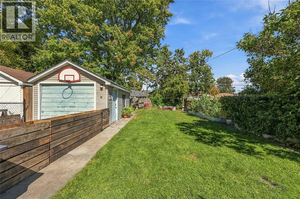 272 Kathleen Avenue, Sarnia, ON, N7T 1E3 - 15
