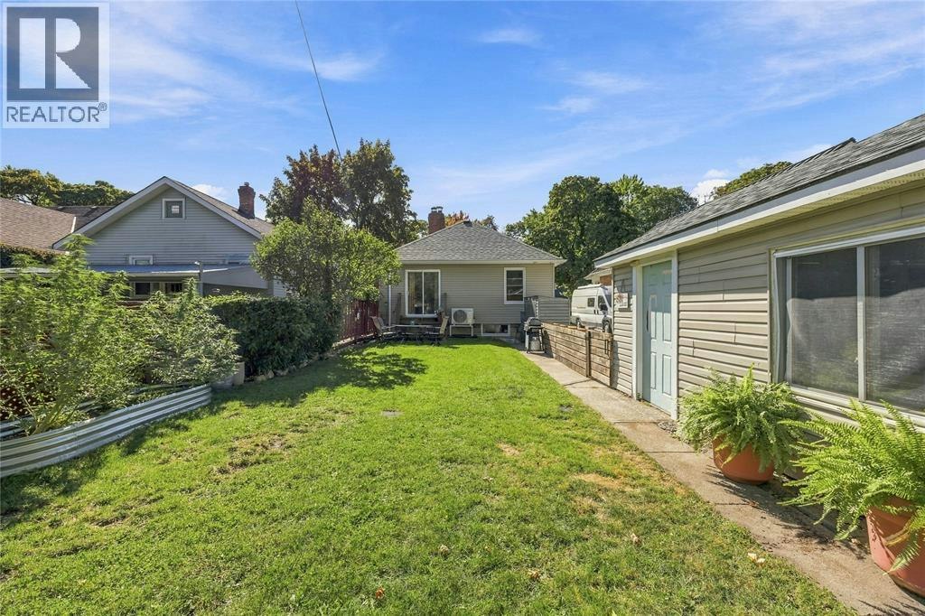 272 Kathleen Avenue, Sarnia, ON, N7T 1E3 - 18