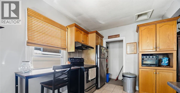 272 Kathleen Avenue, Sarnia, ON, N7T 1E3 - 4