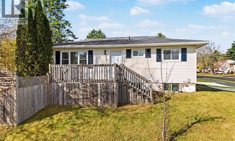 2 Mcinnis Court